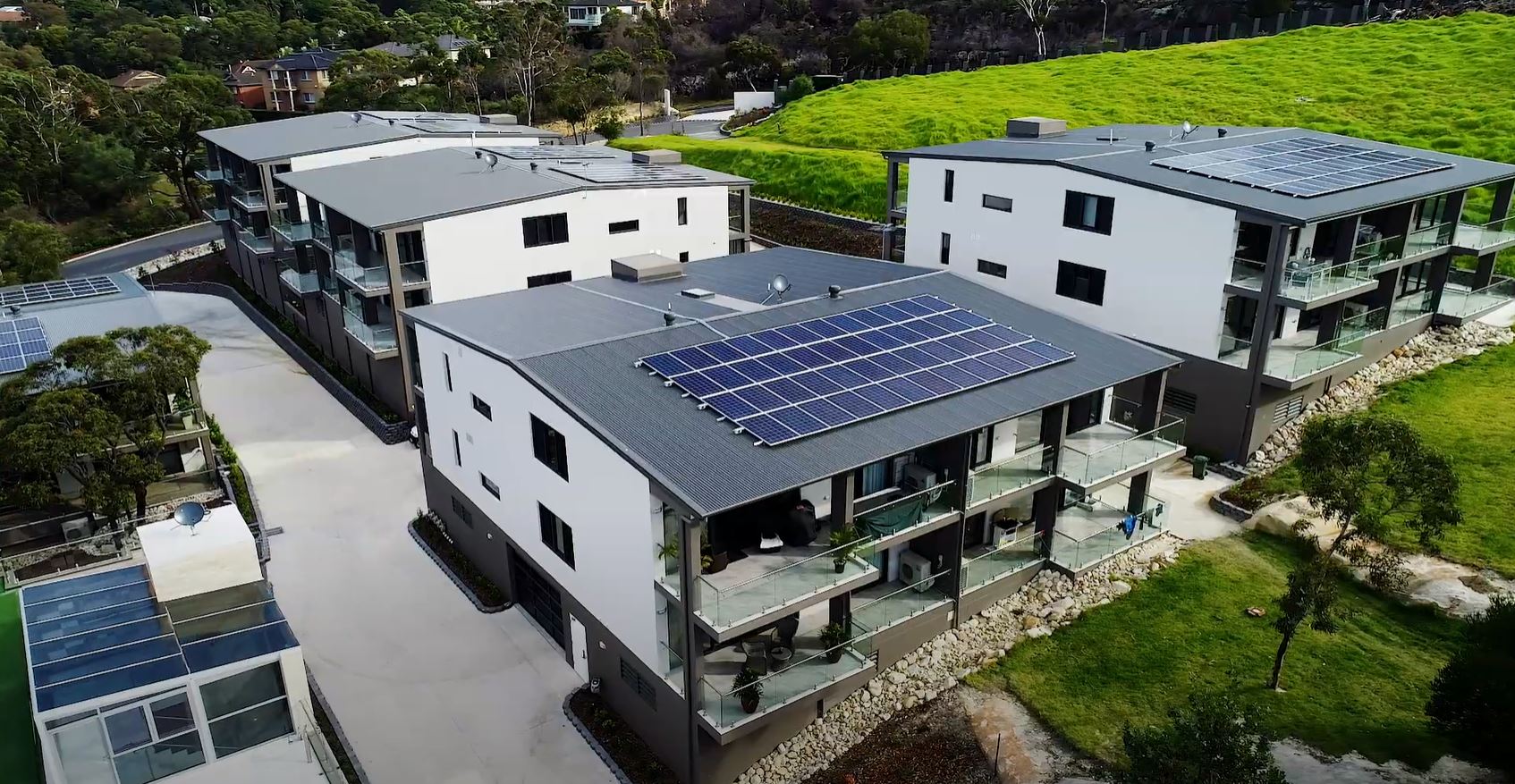 Scaled-Back Plans to Charge Solar Households for Exporting Energy - featured image